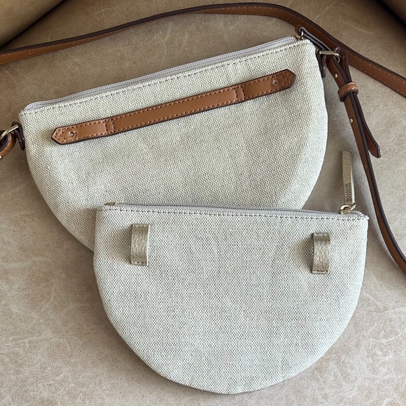 Stella & Dot Sidekick Crossbody Belt Bag Gold/Cream - Picture 9 of 16